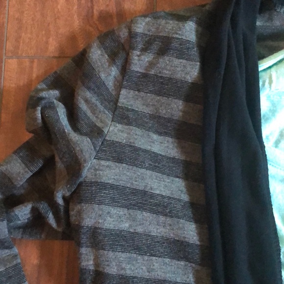 Maurice’s- Small striped open cardigan - Picture 5 of 6